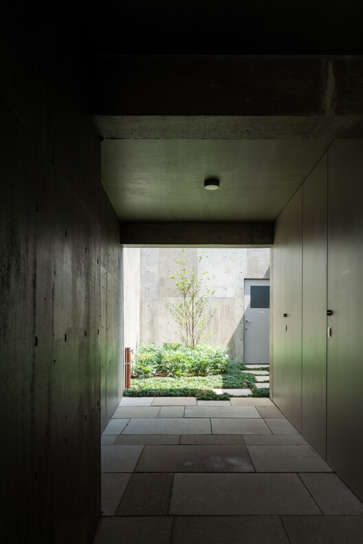 Nishiogi Comichi Terrace / Naruse Inokuma Architects - Interior Photography, Concrete