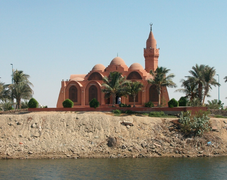 Abdelwahed El-Wakil Receives the 2025 Tamayouz Lifetime Achievement Award