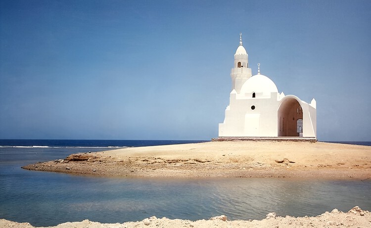 Abdelwahed El-Wakil Receives the 2025 Tamayouz Lifetime Achievement Award - Image 3 of 18