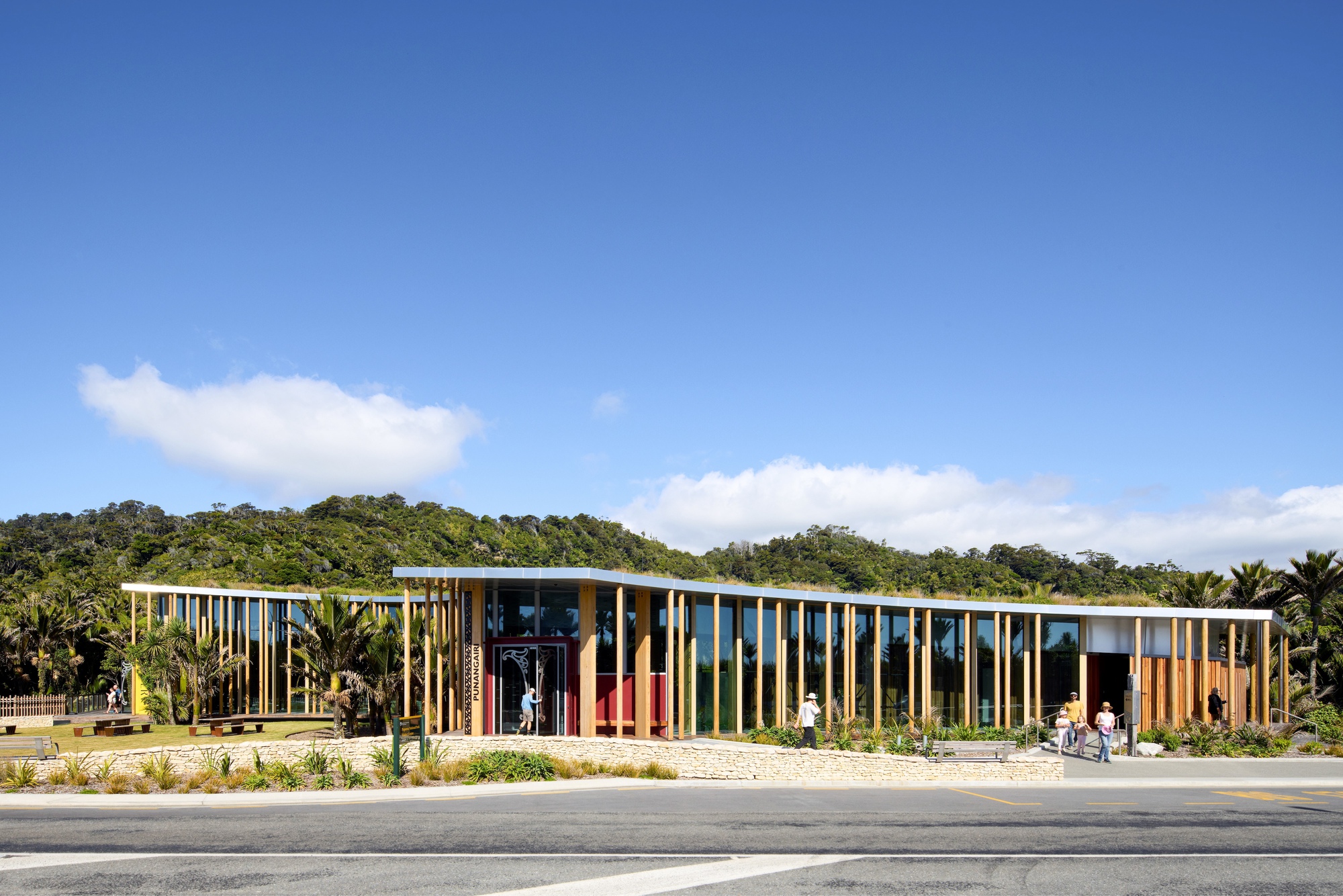 Punangairi Visitor Centre / Sheppard & Rout Architects - Image 3 of 30