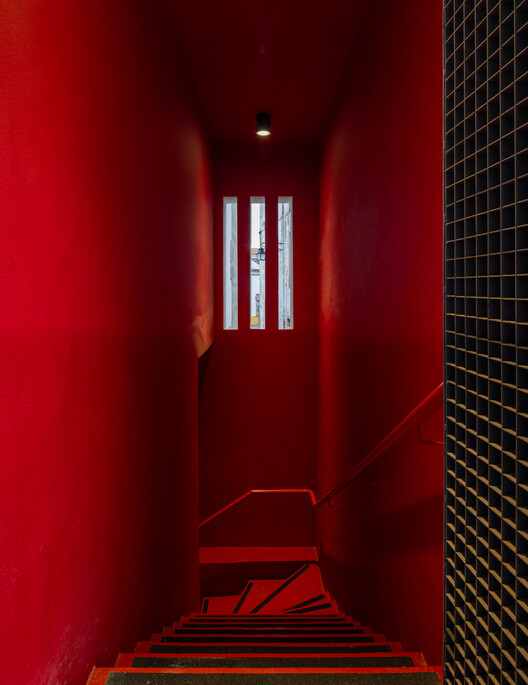 Salón Central Eborense / ateliermob - Imagen 10 de 32