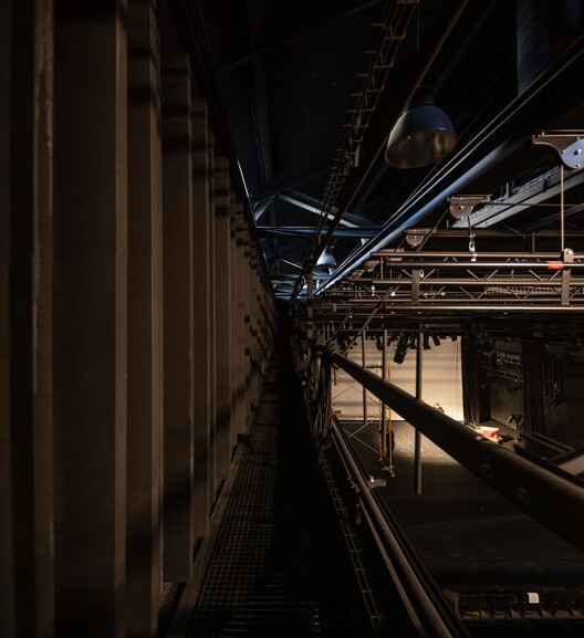 Salón Central Eborense / ateliermob - Imagen 15 de 32