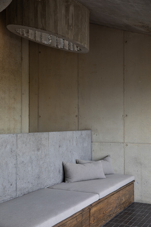 The Folly Multi-Purpose Retreat / Common Architecture The Folly Multi-Purpose Retreat / Common Architecture - Interior Photography, Wood, Concrete