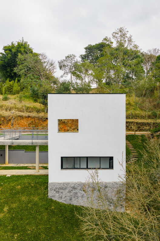 Casa SAP / Estúdio Brasileiro de Arquitetura + Ateliê AU - Imagen 9 de 28