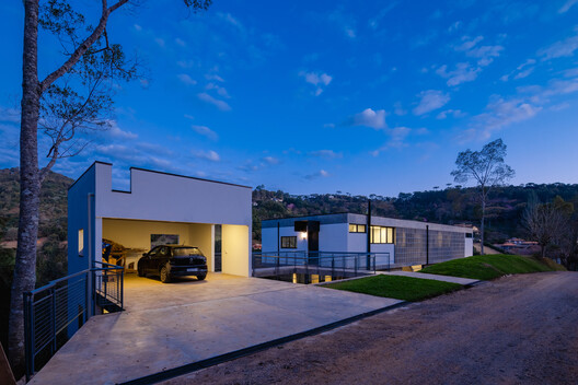 Casa SAP / Estúdio Brasileiro de Arquitetura + Ateliê AU - Fotografía exterior