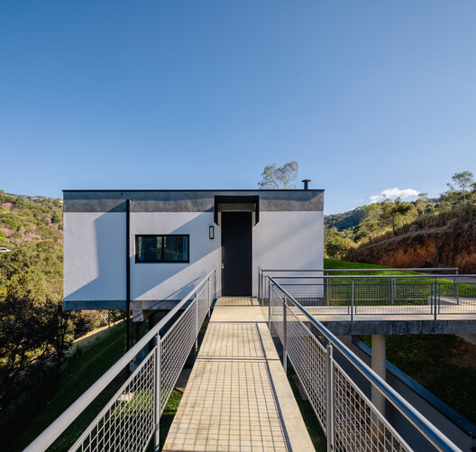 Casa SAP / Estúdio Brasileiro de Arquitetura + Ateliê AU - Fotografía exterior, Barandas