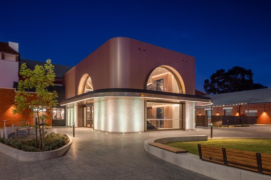 Thebarton Theatre Complex Redevelopment / JPE Design Studio Thebarton Theatre Complex Redevelopment / JPE Design Studio - Exterior Photography