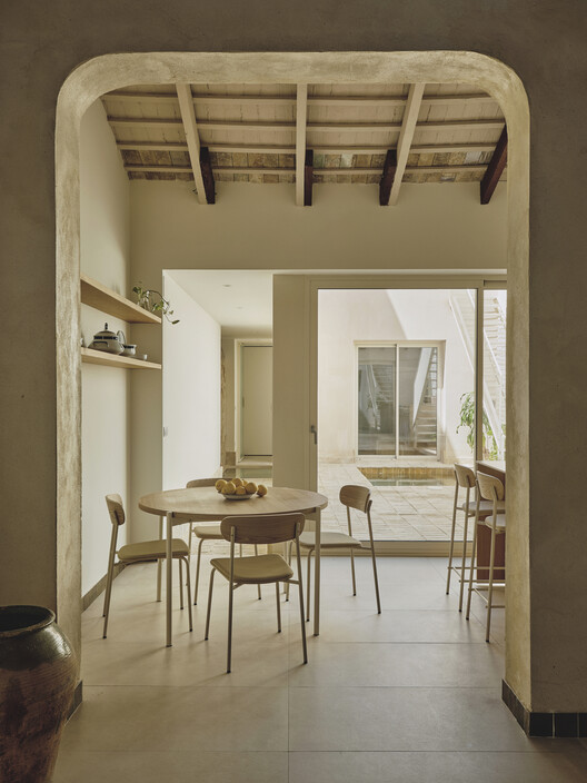 Casa Estels / ENDALT Arquitectes - Fotografía de interiores, comedor, mesas, sillas