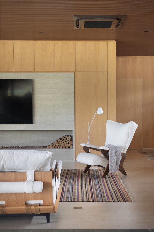 Casa Swiss / Studio Otto Felix - Fotografía interior, Madera, Sillones, Iluminación, Sillas