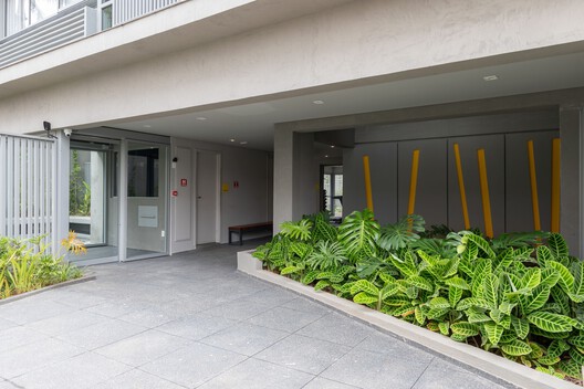 Edifício Cotoxó / SIAA + Eduardo de Almeida - Fotografía interior, Balcón, Concreto