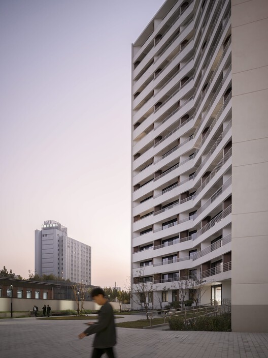 上海商学院漕宝路校区 / gmp Architects - 建筑图