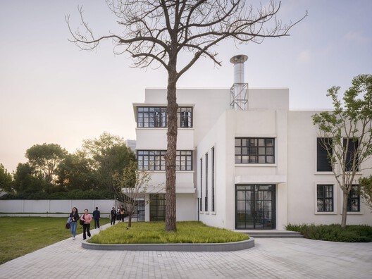上海商学院漕宝路校区 / gmp Architects - 建筑图