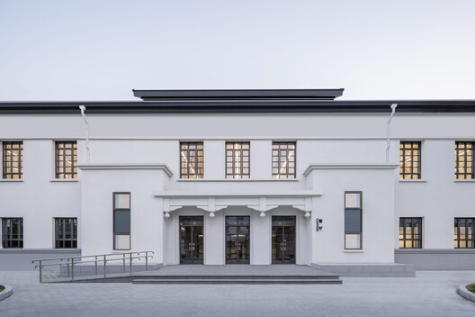 上海商学院漕宝路校区 / gmp Architects - 建筑图, 表皮, 具体的