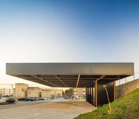 Centro intermodal de Lousada / spaceworkers Centro intermodal de Lousada / spaceworkers - Fotografía exterior, Concreto