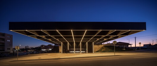 Centro intermodal de Lousada / spaceworkers Centro intermodal de Lousada / spaceworkers - Fotografía exterior, Concreto