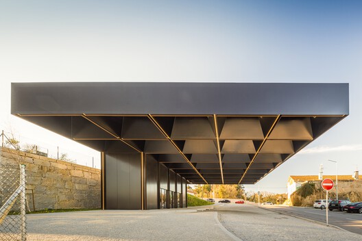 Centro intermodal de Lousada / spaceworkers Centro intermodal de Lousada / spaceworkers - Fotografía exterior