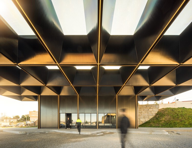 Centro Intermodal de Lousada/trabajadores espaciales - Fotografía 12 de 34