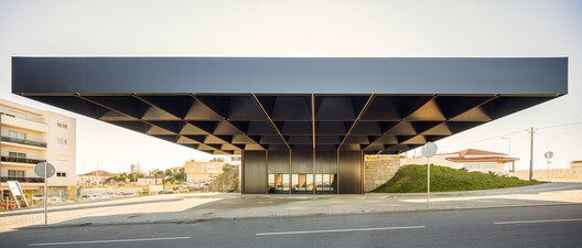 Centro intermodal de Lousada / spaceworkers Centro intermodal de Lousada / spaceworkers - Fotografía exterior, Concreto