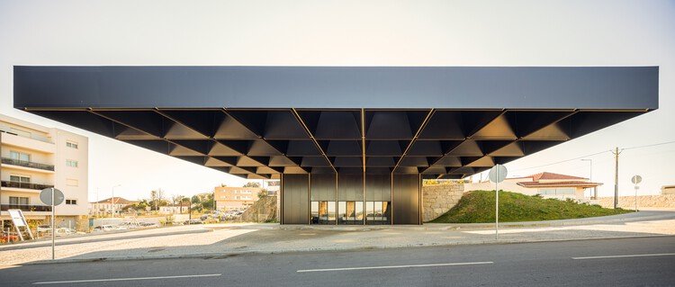 Centro Intermodal de Lousada / trabajadores espaciales - fotografía exterior, hormigón