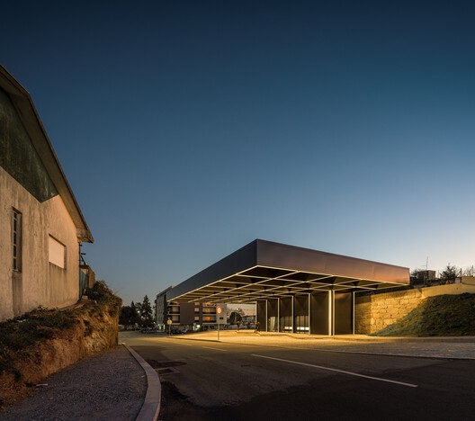 Centro intermodal de Lousada / spaceworkers Centro intermodal de Lousada / spaceworkers - Fotografía exterior, Concreto