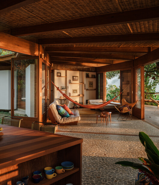 Casa da Figueira / Estúdio Lava - Fotografía interior, Madera, Sillas, Fijación Vigas