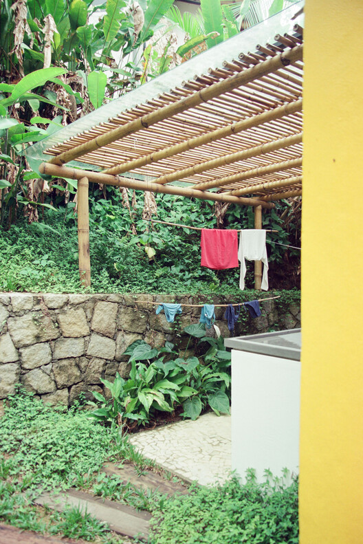 Casa da Figueira / Estúdio Lava - Jardín