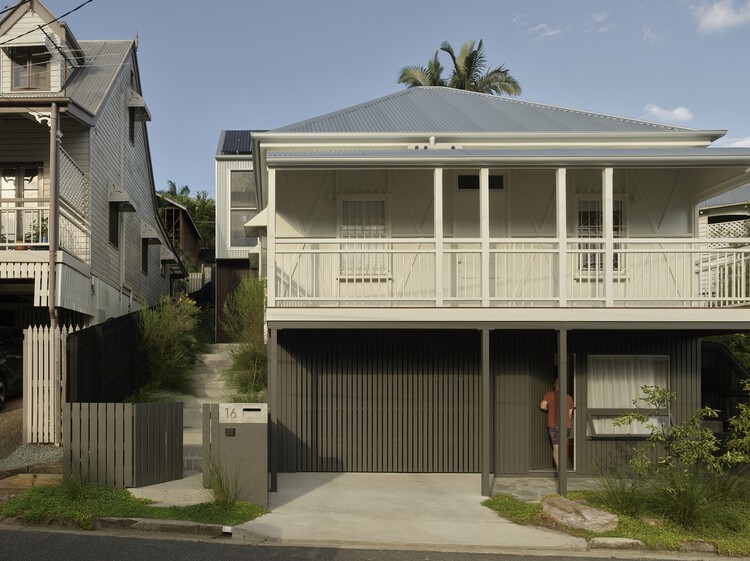 Tighty Whitey House / Maytree Studios - More Images