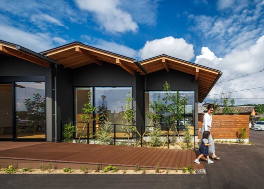 Clínica infantil Omura / Design Associates Nakamura - Fotografía exterior