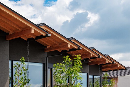 Clínica infantil Omura / Design Associates Nakamura - Fotografía exterior