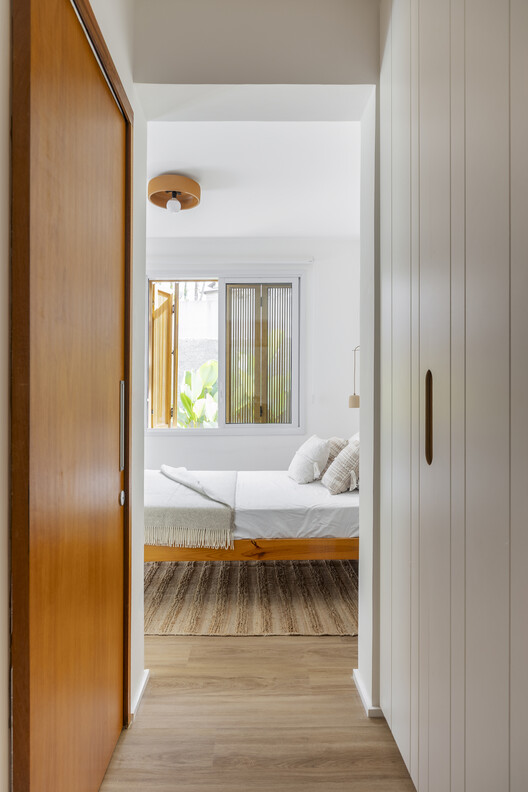 Casa Bosque  / RAWI Arquitetura + Design - Fotografía interior, Dormitorio, Madera, Puerta, Iluminación