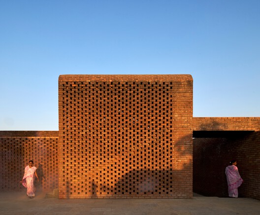 Club comunitario The STREET / Studio VDGA - Fotografía exterior