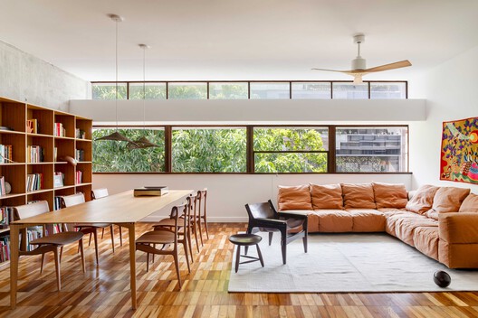 Projeto Fonte da Saudade / Bric Arquitetura | Portillo e Pantoja - Fotografia de Interiores, Madeira, Mesa, Iluminação, Sofá, Cadeira, Prateleira