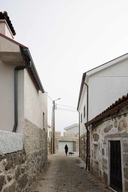 House in Mesão Frio / felixARQS - Daniel félix Arquitectos - Exterior Photography, Concrete