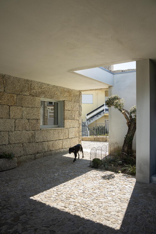 House in Mesão Frio / felixARQS - Daniel félix Arquitectos - Interior Photography, Concrete