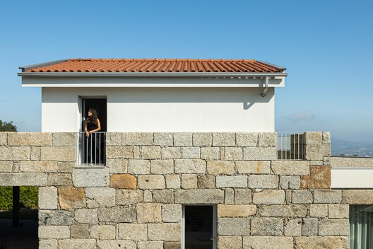 House in Mesão Frio / felixARQS - Daniel félix Arquitectos - Exterior Photography, Brick
