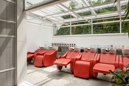 Salão de Beleza Cubo  / FUTURA ESTUDIO - Fotografia de Interiores, Sala de Estar, Cadeira