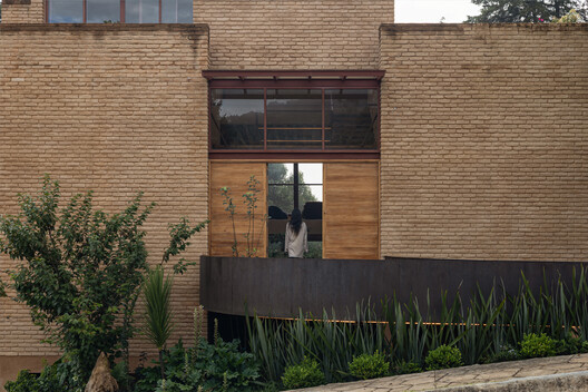 Casa La Sierra / Valdezarqs - Fotografía exterior, Ladrillo