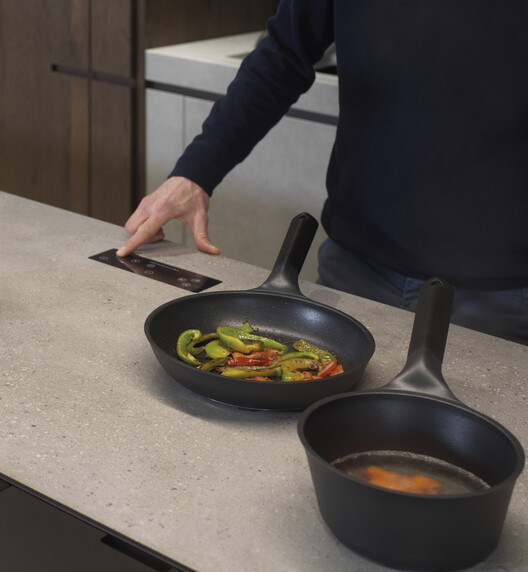 ¿Cocinas inteligentes?: fusionando tecnología, estética y movimiento en encimeras de cocina  - Imagen 12 de 24