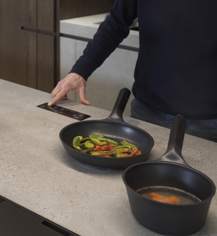 ¿Cocinas inteligentes?: fusionando tecnología, estética y movimiento en encimeras de cocina  - Imagen 12 de 24
