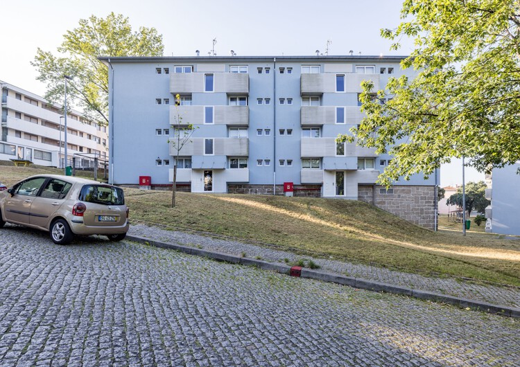 Reabilitação dos edifícios do Bairro do Cerco do Porto / Virgínio Moutinho Arquitectos + José Gigante Arquitecto - Fotografia de Exterior