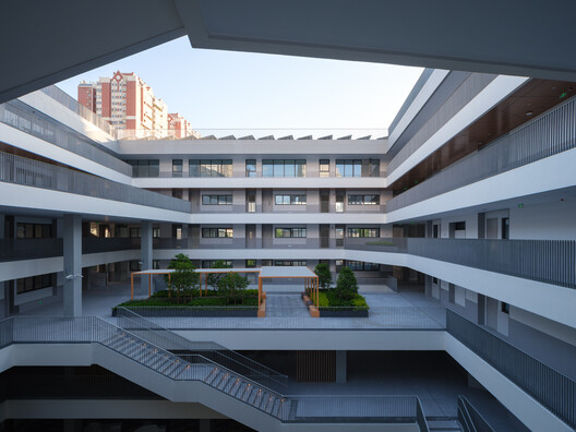 上海普陀区武宁中学异地改扩建项目 / 阿科米星建筑设计事务所 上海普陀区武宁中学异地改扩建项目 / 阿科米星建筑设计事务所 - 3 的图像 25