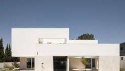 House of Verdizela / Estúdio AMATAM