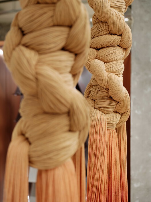 H&M 首尔圣水洞 / SKYnoa H&M 首尔圣水洞 / SKYnoa - 室内图, 起居室