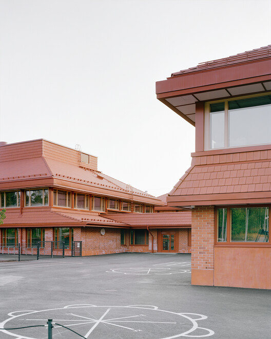 桑蒙塔洛学校及多功能中心 / NERVIN architecture - 建筑图