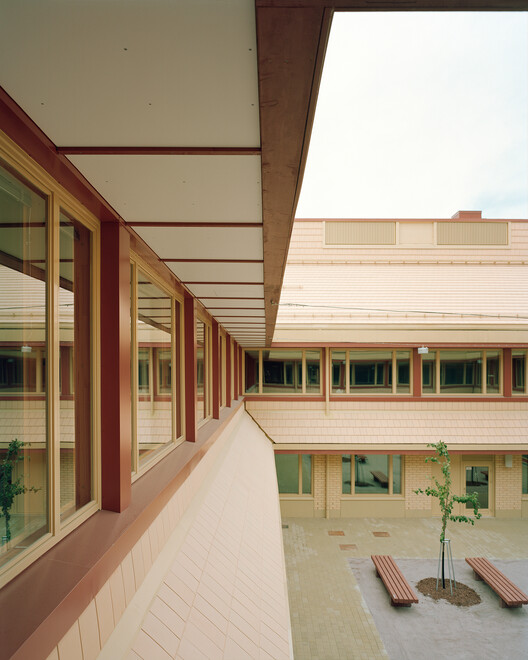 桑蒙塔洛学校及多功能中心 / NERVIN architecture - 室内图, 木头