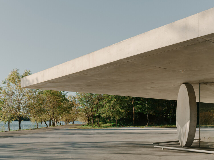 Pabellón de recepción/David Giorgadze Architects - Imagen 18 de 28