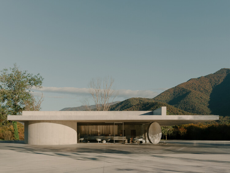 Pabellón de Recepción / David Giorgadze Architects - Imagen 2 de 28