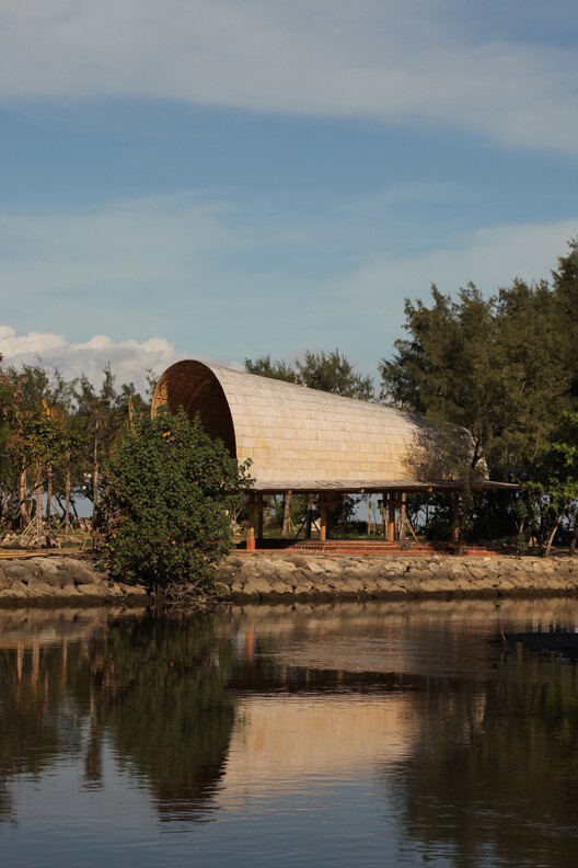 Pabellón BaleBio/Cave Urban - Imagen 3 de 32