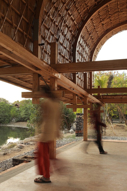 BaleBio Pavilion/Cave Urban - Fotografía de interiores, Madera