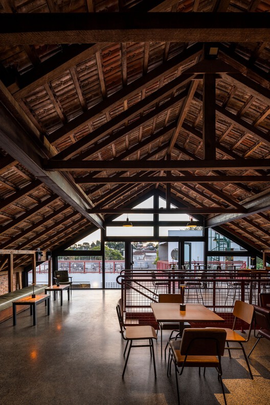 Céu Bar / Küster Brizola Arquitetos - Fotografía interior, Madera, Fijación Vigas